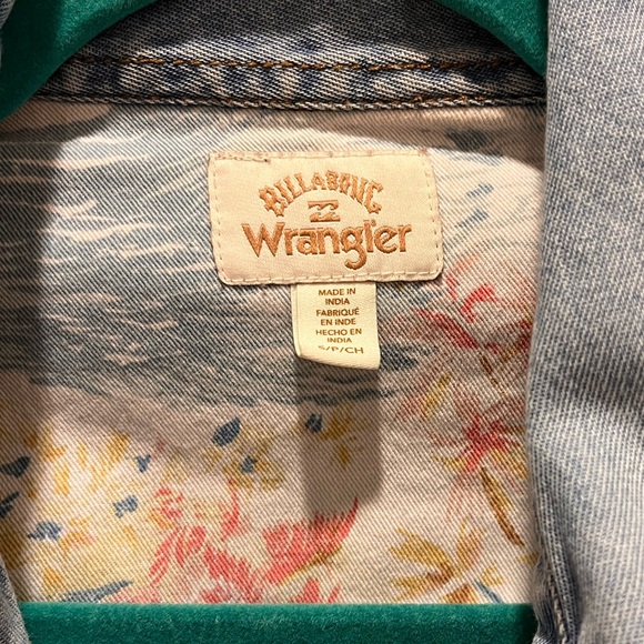 Wrangler Jean Button Up - Picture 3 of 7